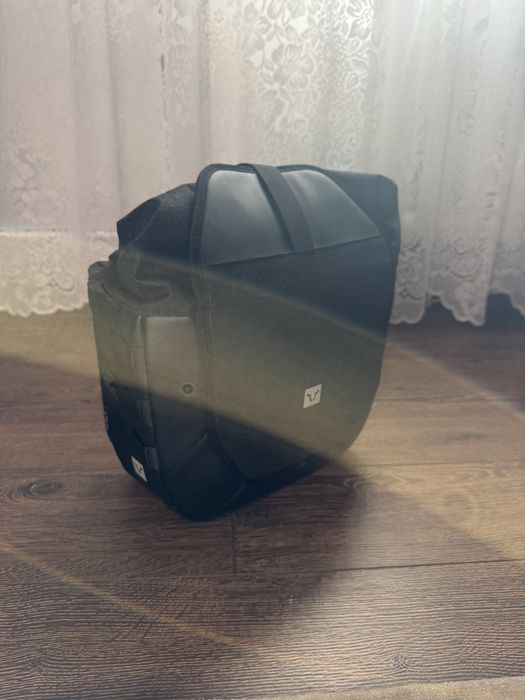 Geanta laterala SW Motech Legend V lock Triumph Bonneville