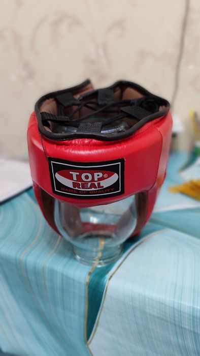 Спортивный шлем.