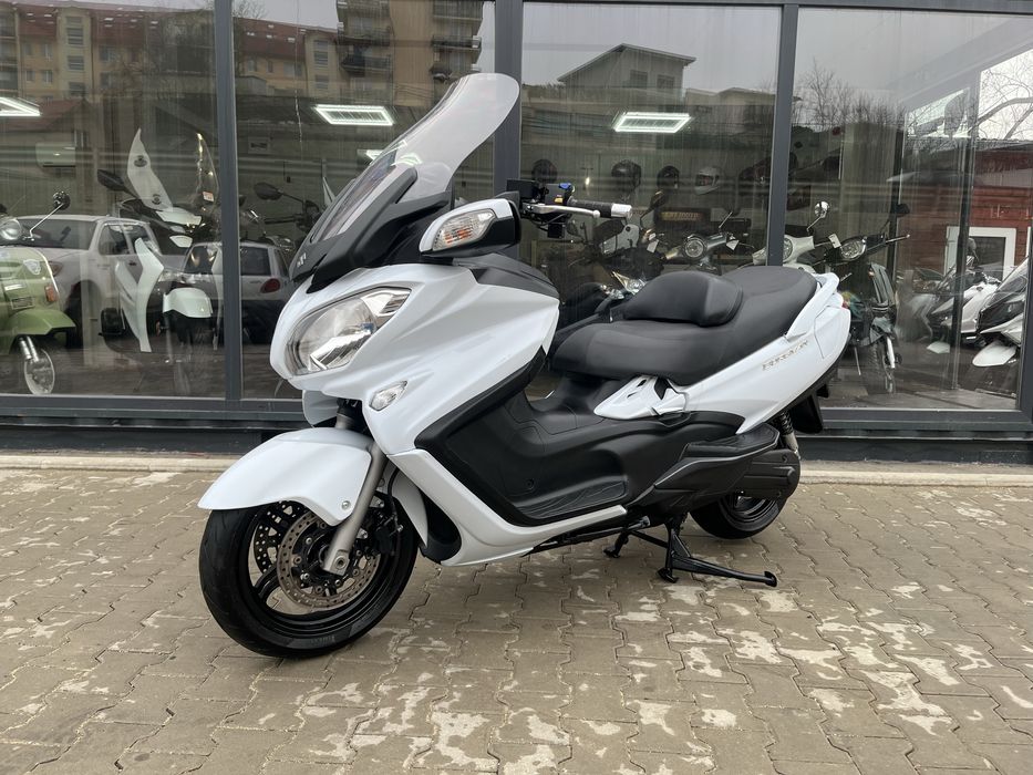 Suzuki Burgman 650 cc - Garantie - Transport Gratuit -