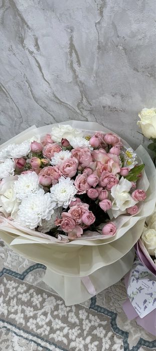 Гүл сатылады. Бүгін келген