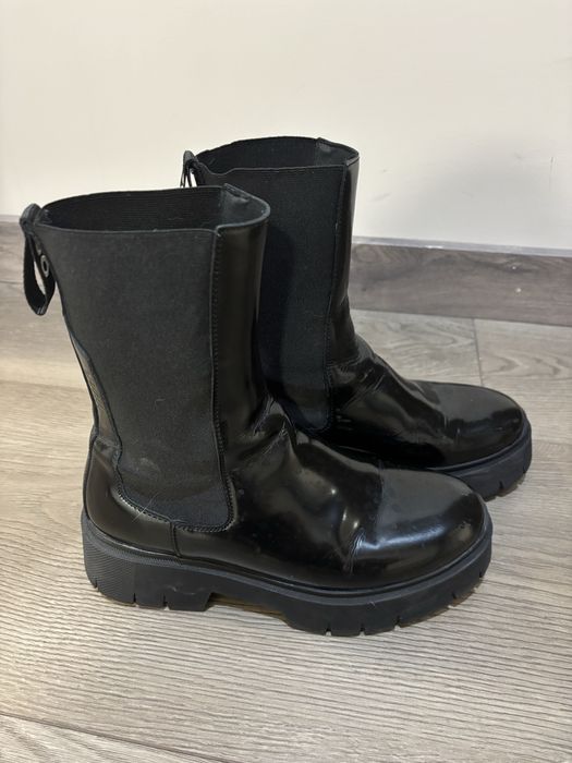 Боти челси - марка Boss