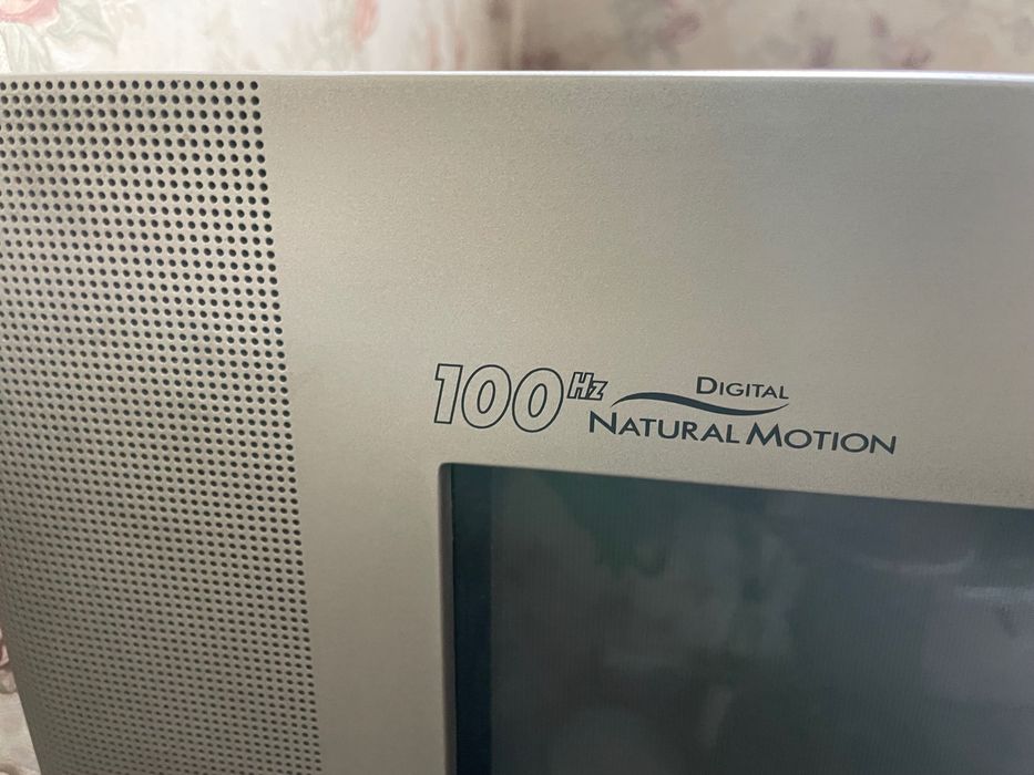 Телевизор PHILIPS