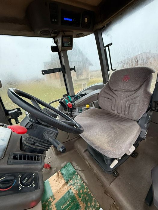 Vând tractor Renault 815