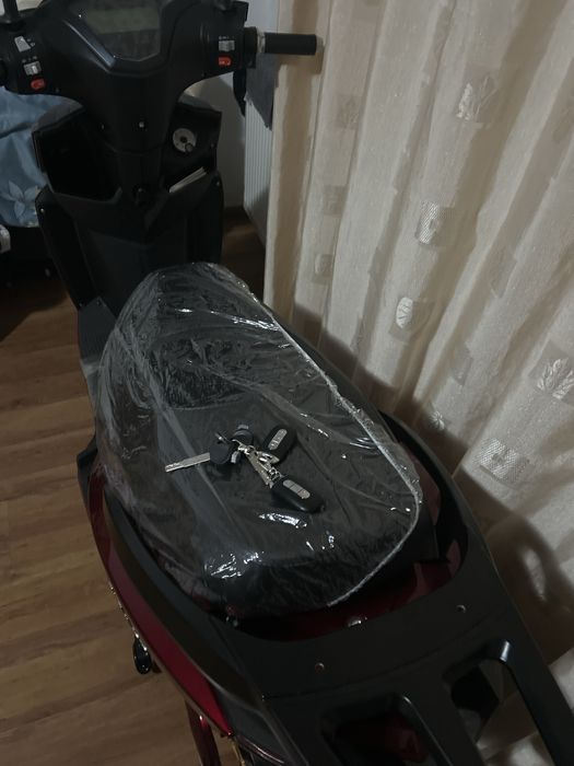 Vând scuter electric Galileo