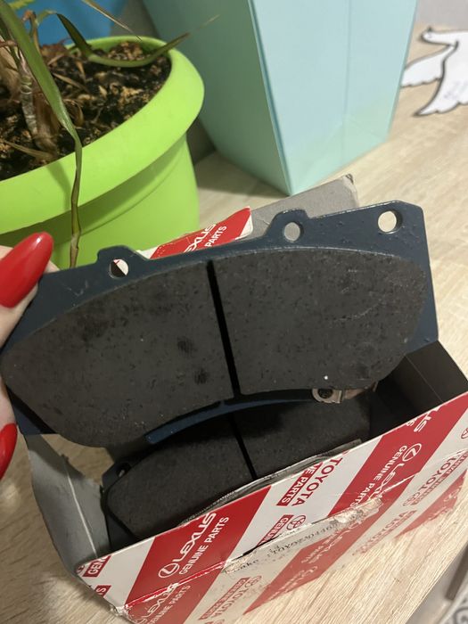 Колодки передние оригинал