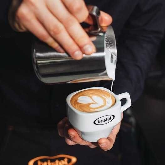 Продаётся профессиональная кофемашина Rancilio по доступной цене