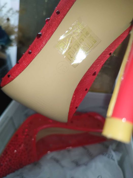 Pantofi stiletto rosii