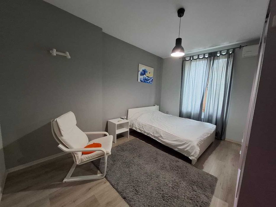 3ст гр.Русе,пл.Свобода,ет.2,550€/м