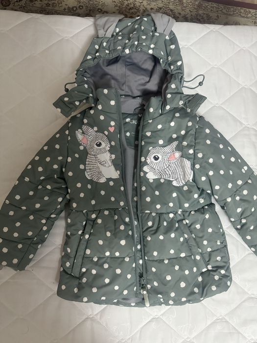 Продом зимнюю куртку на девочку 92-98 рр