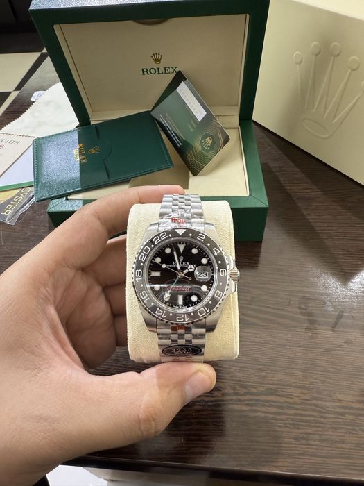 Часы Rolex Bruce Wayne