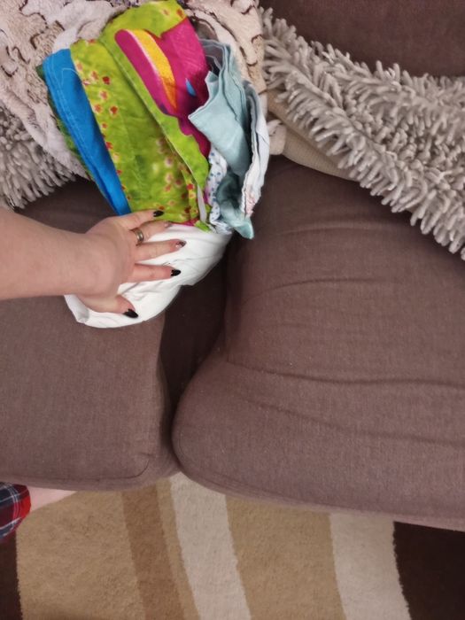 Диван угловой. Есть деффект