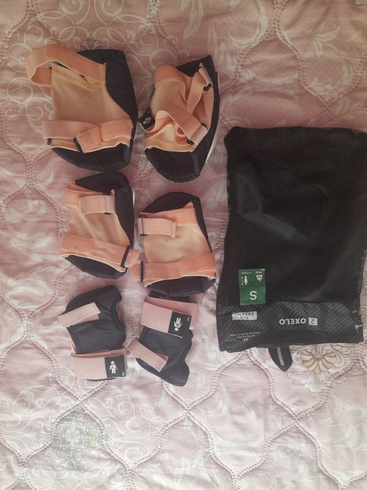 Set protecție palme, coate, genunchi și cască