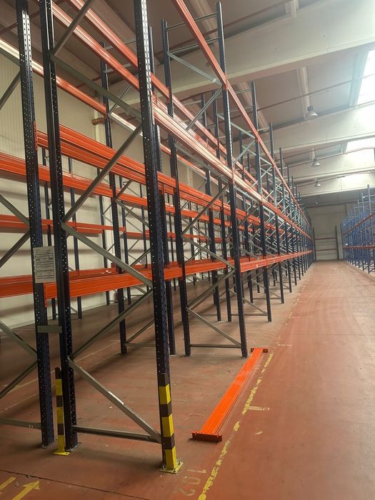 Rafturi metalice reglabile pentru paleti  si incarcarea manuala