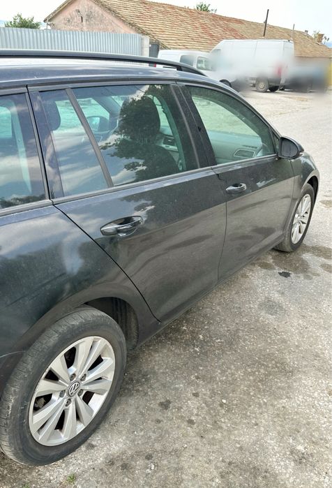 На части Vw Golf 7 1.6tdi CLh комби Голф 105кс дистроник навигация