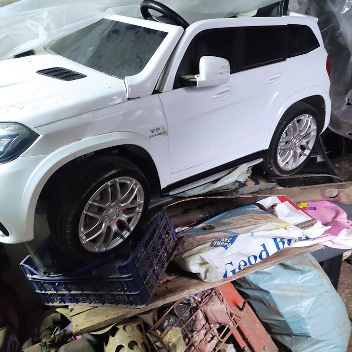 Детски джип 4х4 амг