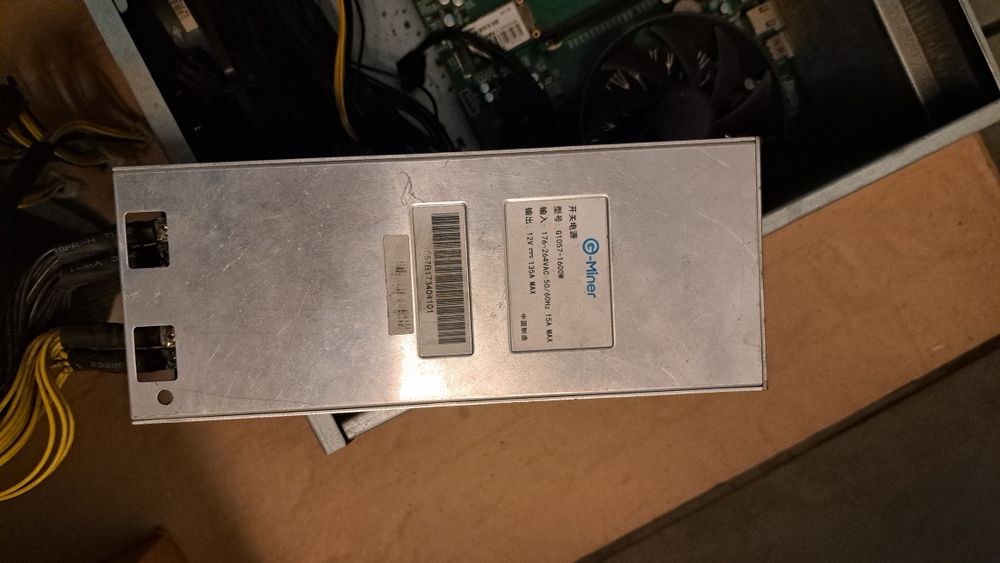 Rak mining rig - Рак за видеокарти