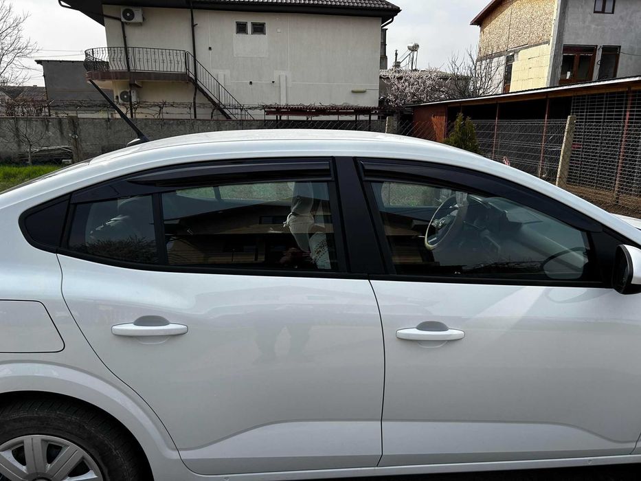 Paravanturi geamuri Dacia Logan 3 cu prindere pe exterior