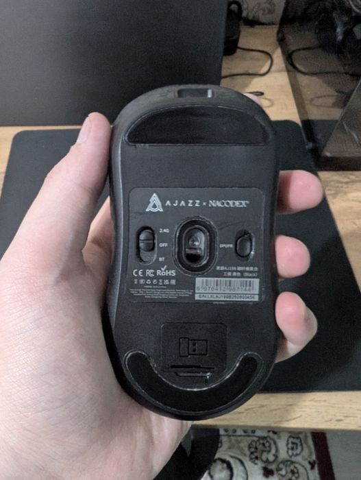 Продам мышку ajazz aj199carbon