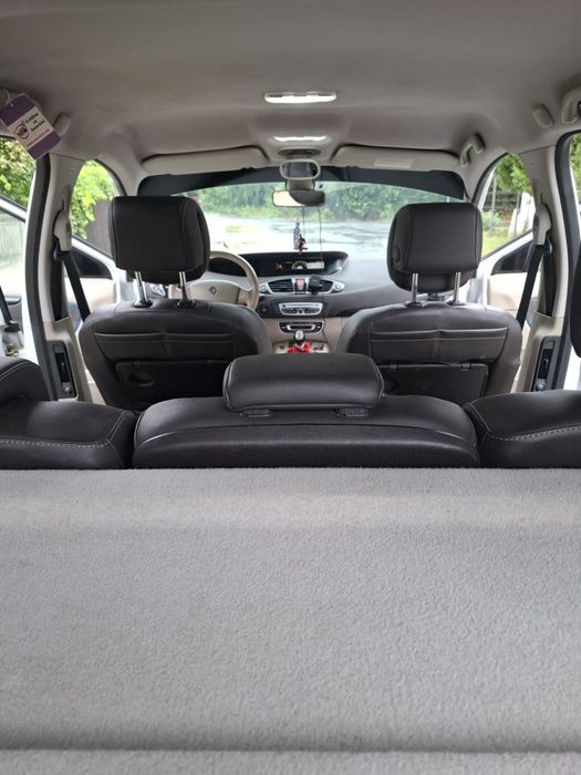 RENAULT Scenic 2011 — imagine 3