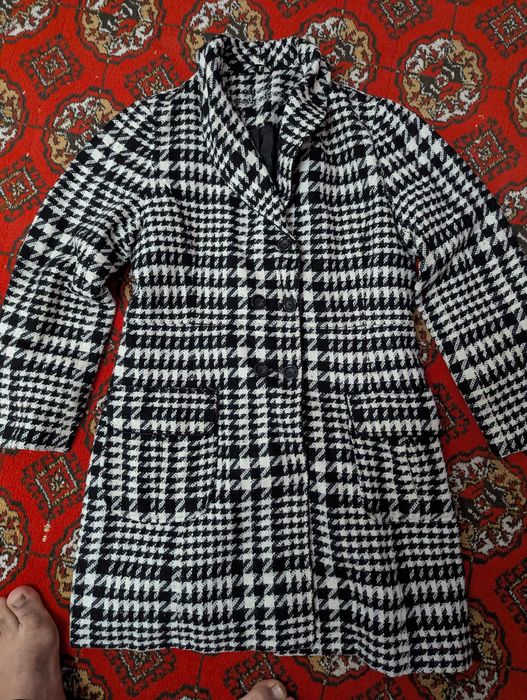 Ayollar uchun qishki uzun palto, ozgina ishlatilgan, brendli, original