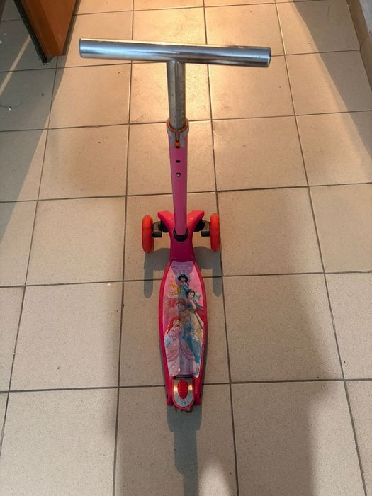 Детский самокат.