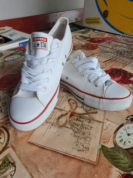 Teniși  converse