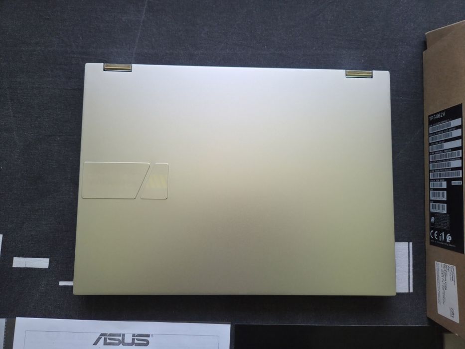 ASUS viviobook 14 flip i9 13900H 16 gb ram 1 tb.