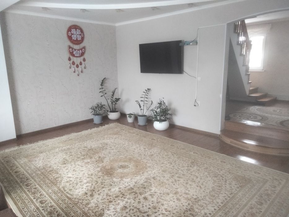 Продам дом мансардный щитовой в хорошем состоянии