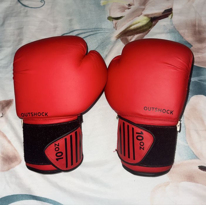 Боксови ръкавици OUTSHOCK