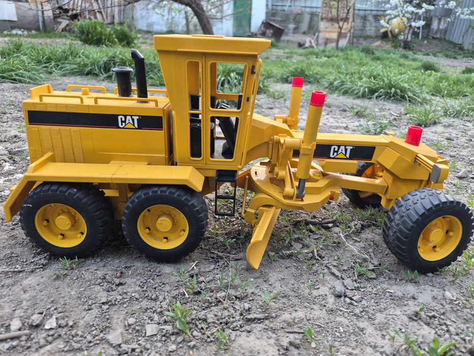 Детская игрушка Грейдер