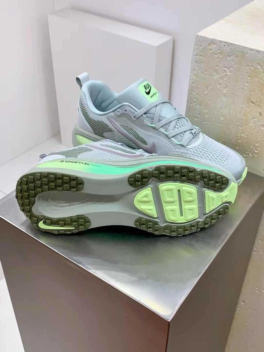 Оригинални мъжки маратонки Nike Vomero 18 налични с кутия