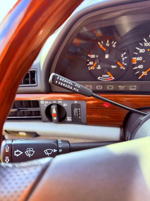 Mercedes-Benz 300SE (W126)