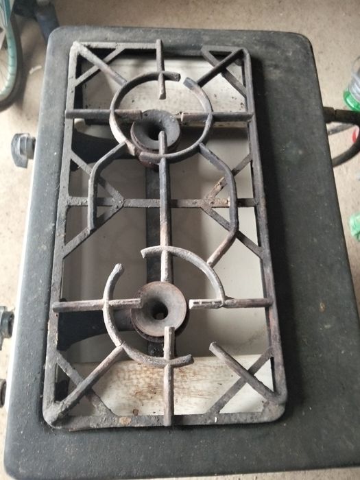 Газ плиту продам