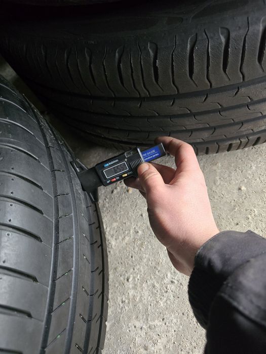 4 Броя 225/60/18 Bridgestone 6,5mm 23dot