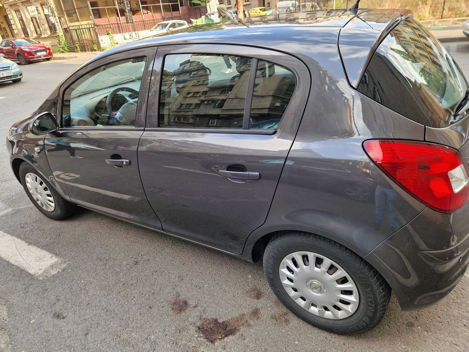 Opel Corsa,  Km.94100   luată de nouă