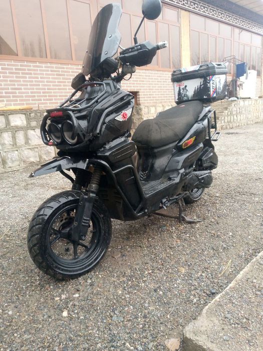 Skuter sotiladi holati zoʻr