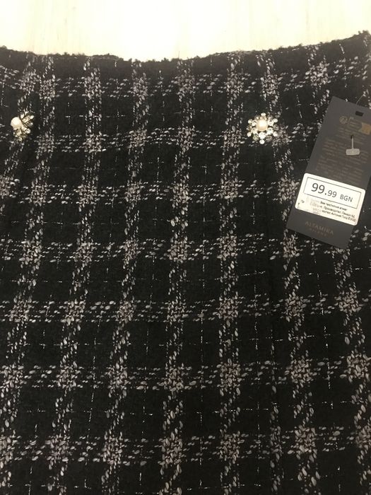 чисто нова елегантна пола