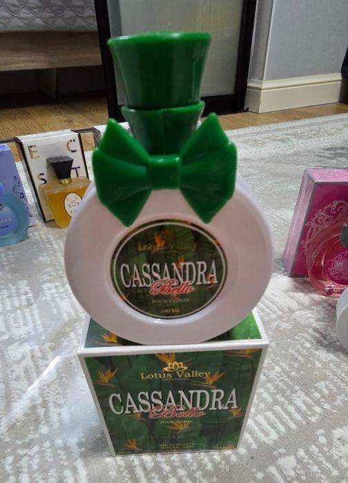 Продам духи в оригинале (Дубай) Aromasqu