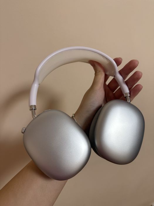 Caști wireless și cablu