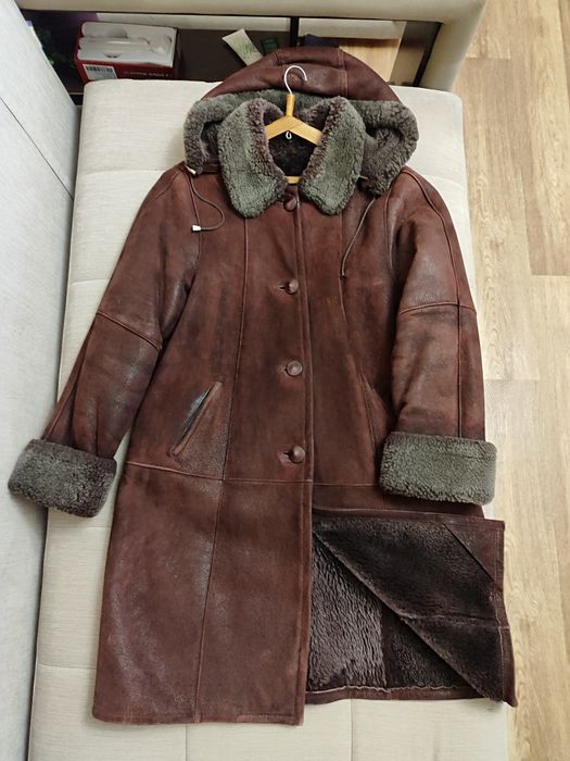 Продам срочно   женскую дубленку б/у