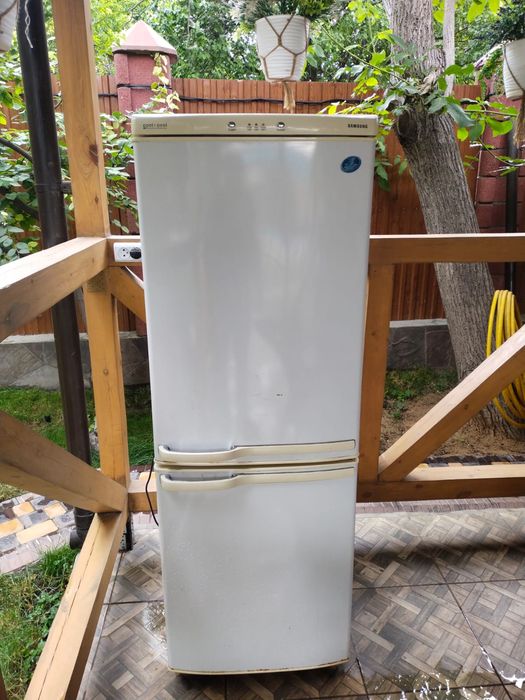 Продам холодильник б/у