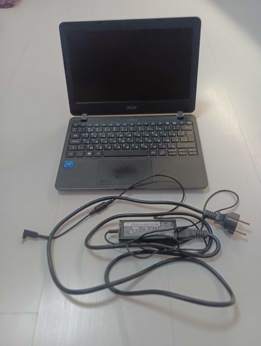 Acer TravelMate B