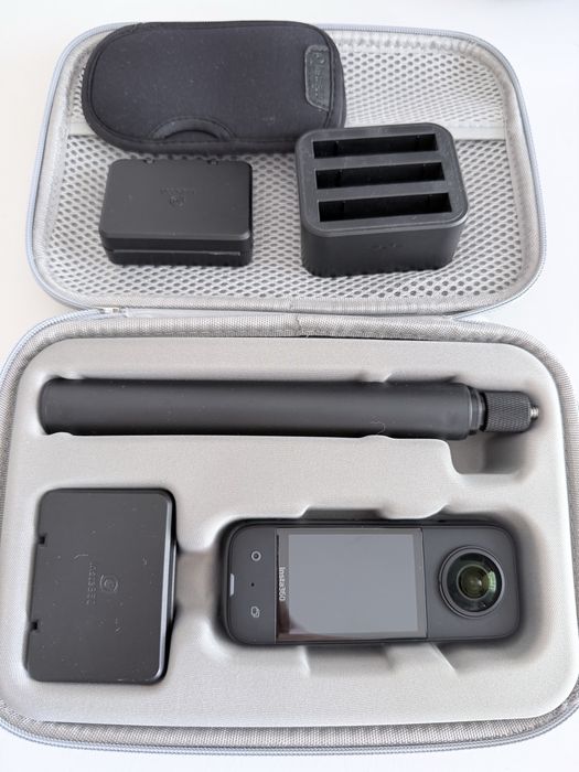 Insta360 x3 si accesorii