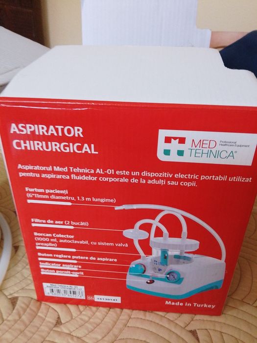 Vând aspirator chirurgical nou