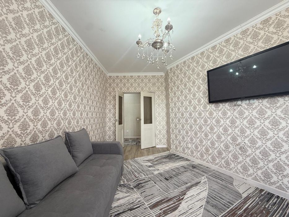 Иле 30/2 продается квартира 2-х ком  63 школа