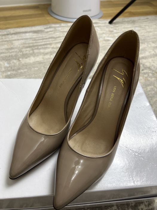 Туфли на каблуке