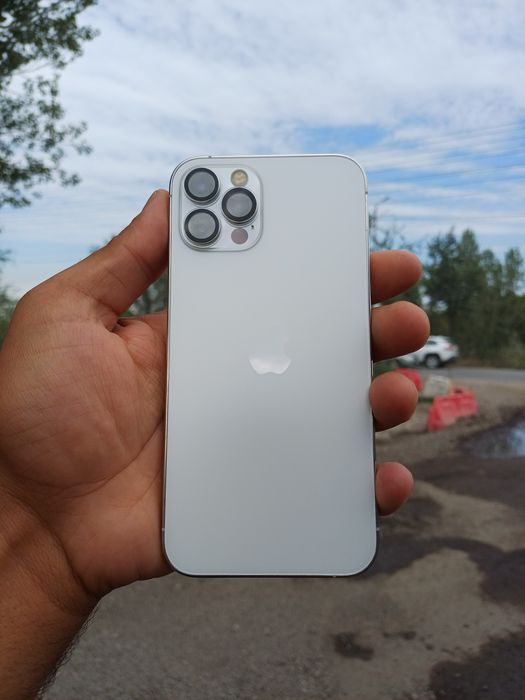 iPhone 12 Pro 128 ГБ — белый