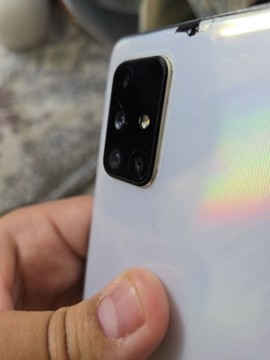 Срочно продаю Samsung Galaxy A71