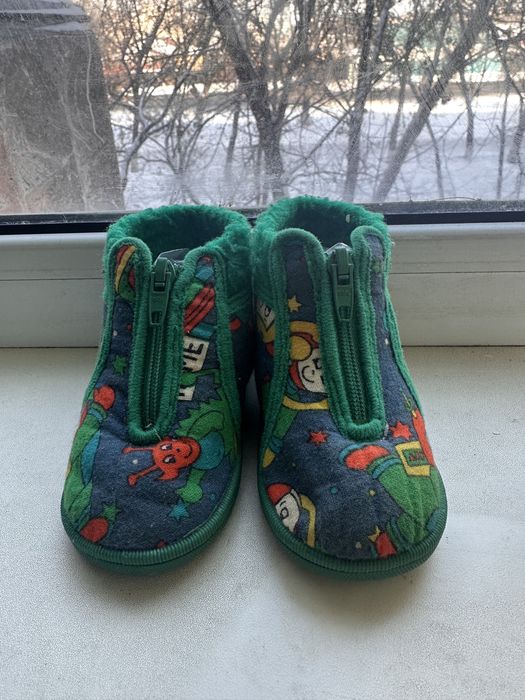 Продам теплые пинетки на 1 грдик