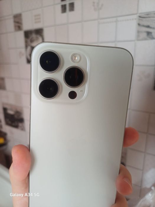 Продаю айфон 15 про макс